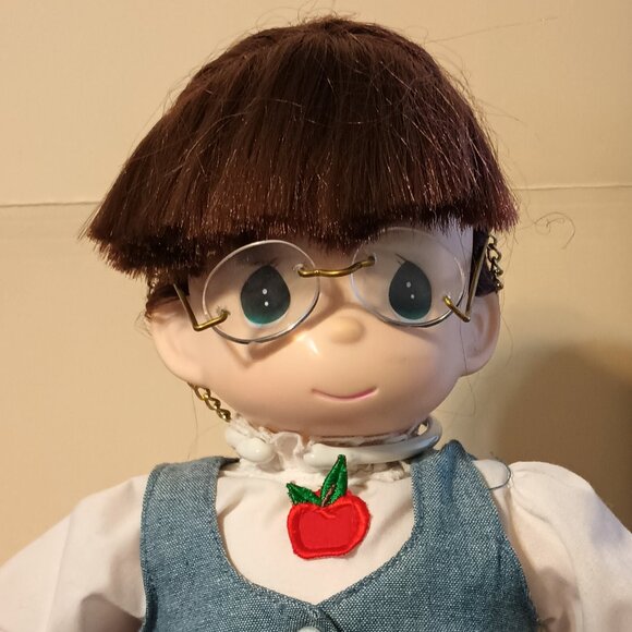 Precious Moments Teacher Doll First Edition #1414, Original Stand, with All Tags - Picture 5 of 9